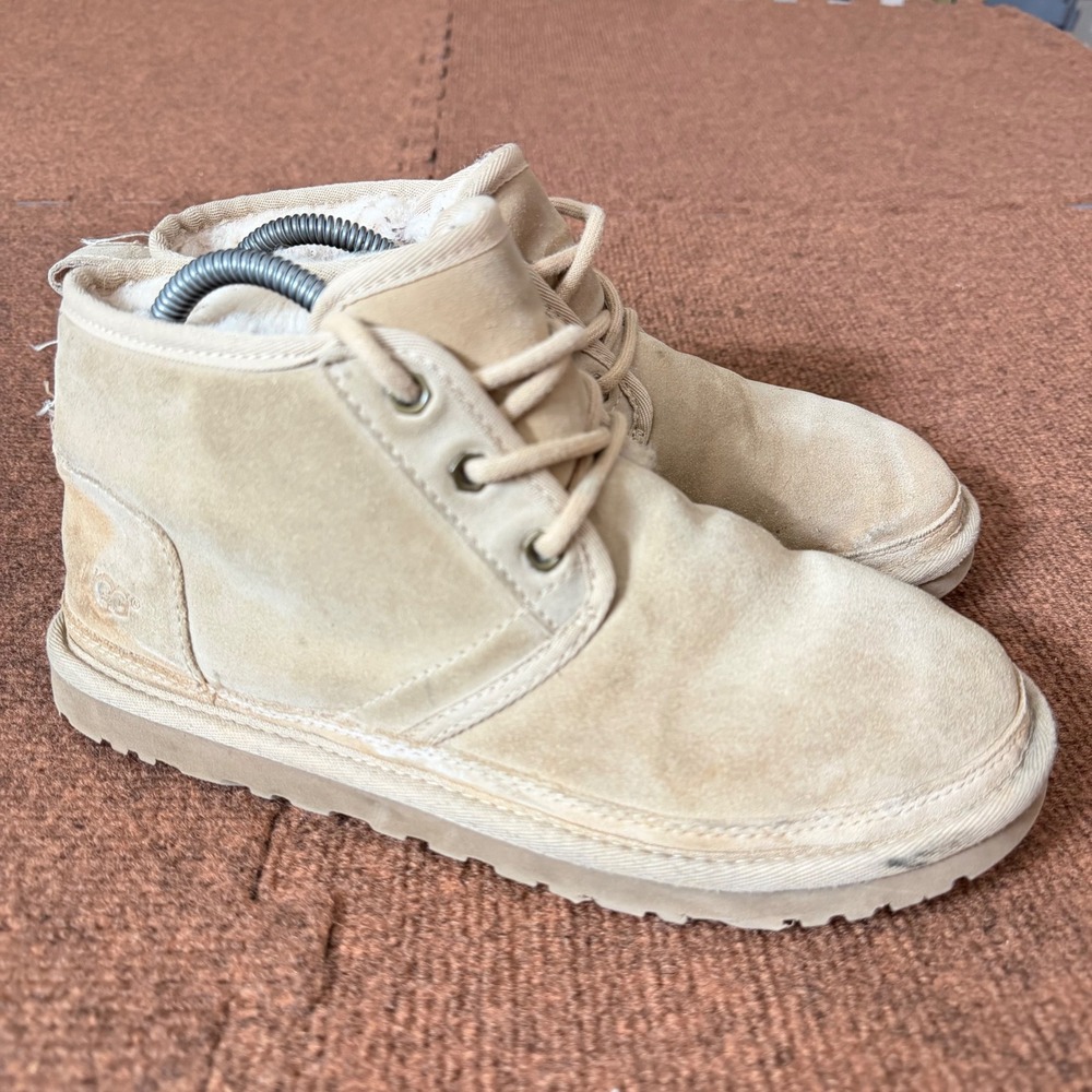 UGG Neumel Suede Lace Up Chukka Boots casual fit nice Sand Tan 1094269 Womens 8